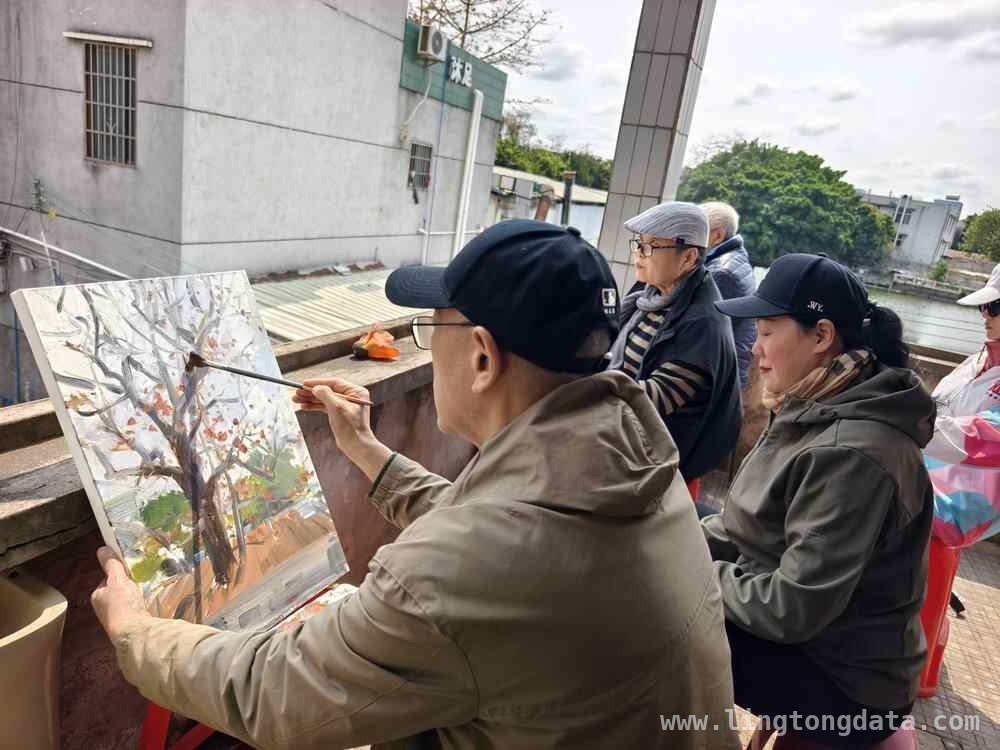 粤港澳画家齐聚，借木棉写生传承红色文化，“英雄花开”写生：以艺术之笔传承广州英雄精神