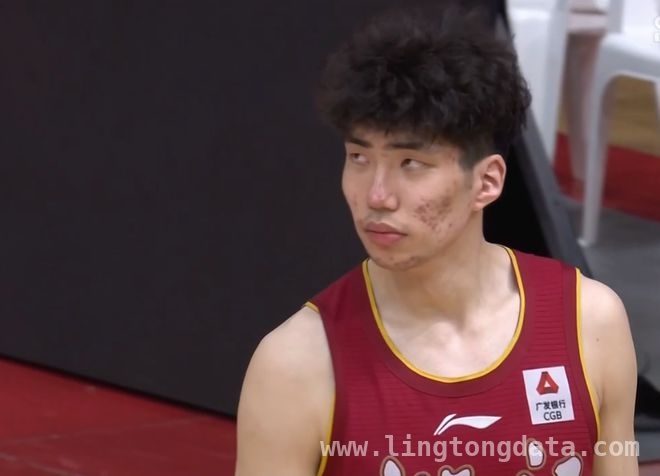 徐昕爆发逆转战局，杜锋该多给机会？