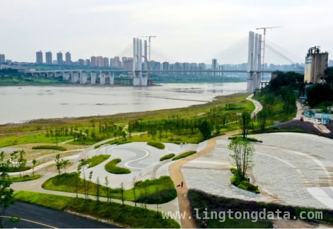 5. 走进长江北岸线九龙半岛滨江段清水绿道，领略生态文化之美 4. 重庆最美山城绿道候选：长江北岸线九龙半岛滨江段清水绿道的魅力