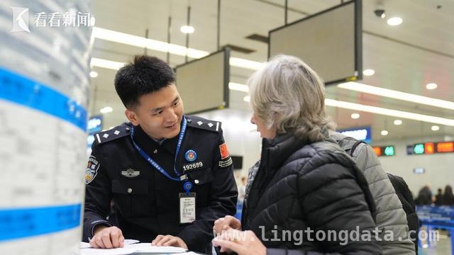 240 小时过境免签三个月，浦东机场外籍旅客数量大幅增长，浦东机场：240 小时过境免签新政助力外籍旅客畅行无阻