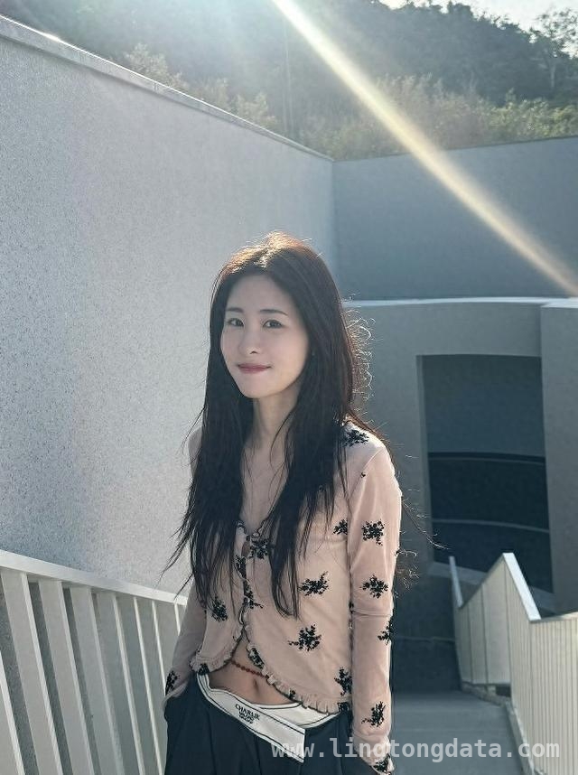 张碧晨发律师声明回应网络谣言，将赔偿款捐公益 击碎谣言！张碧晨维权成功，赔偿款投身公益事业