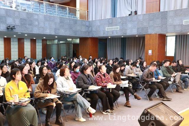 建设路小学跨学科项目化学习培训，助力学生创新能力提升