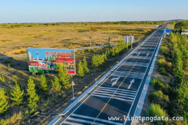 内蒙古公路发展：穿越时空，连接幸福，内蒙古公路：畅行之路，振兴之脉