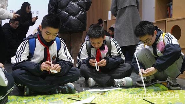 彭山区“春田寻踪”：让无人机科技走进寻常百姓家