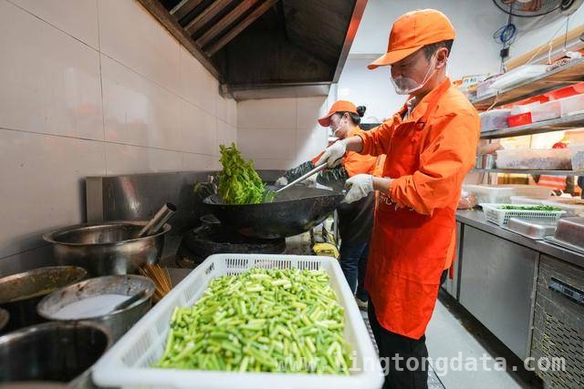 湘潭杉山社区食堂：为老人撑起餐饮“保护伞”