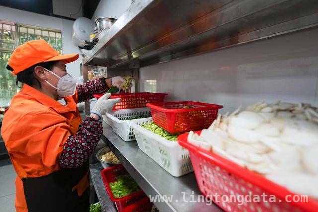 湘潭杉山社区食堂：为老人撑起餐饮“保护伞”