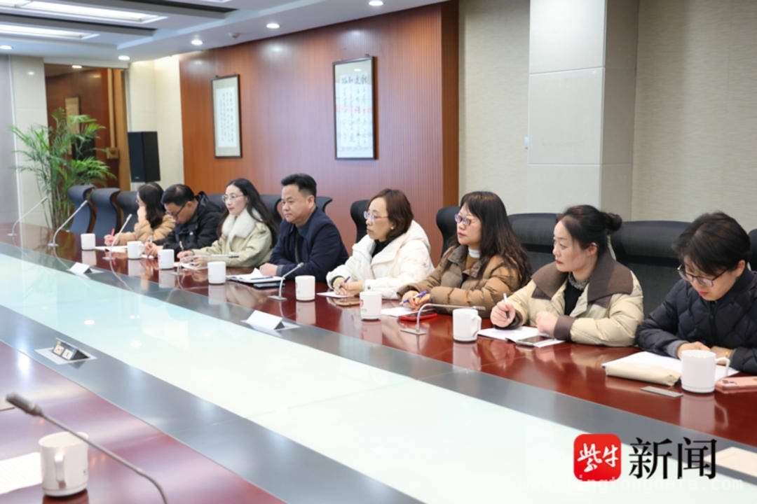 镇江校际教研活动成果丰硕，助力基础教育高质量发展，镇外学科中心制交流活动，为镇江教育发展添动力