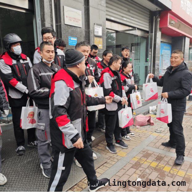老城区与瀍河区工会活动传递爱与关怀，老城区工会开展新业态入会，瀍河区义诊进社区