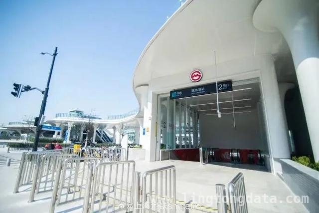外交部力荐，上海滴水湖地铁站邀全球游客共赏美景，海外社交平台爆火！上海滴水湖地铁站凭啥被力推？
