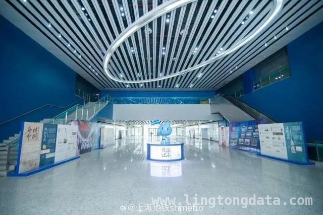 外交部力荐，上海滴水湖地铁站邀全球游客共赏美景，海外社交平台爆火！上海滴水湖地铁站凭啥被力推？