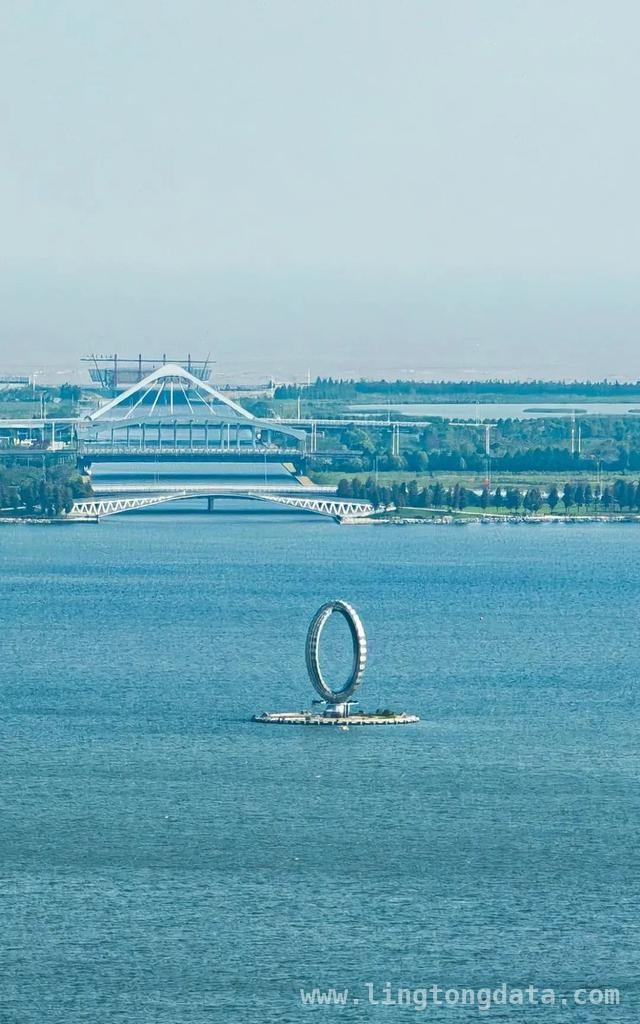 外交部力荐，上海滴水湖地铁站邀全球游客共赏美景，海外社交平台爆火！上海滴水湖地铁站凭啥被力推？