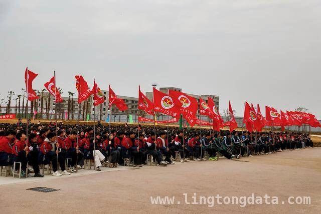 法治春风吹进新野职校，助力青少年健康成长