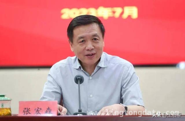 2. 中国作协十届五次全委会：人事变动引关注，张宏森接棒主席