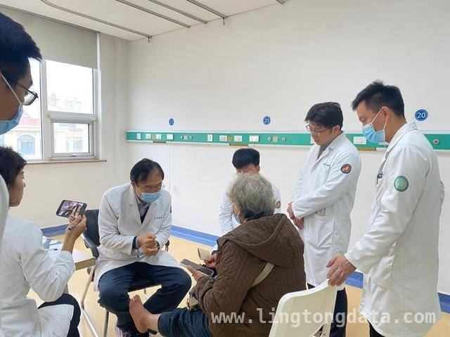 专家助力，青大医疗集团西海岸二院足踝手术为患者带来新生