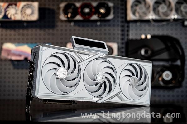 解锁七彩虹iGame RTX 5090D Vulcan W OC圣洁白版的魅力