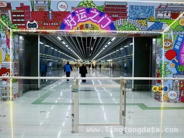 揭秘广州最美地铁站——彩虹桥站的魅力 广州彩虹桥站：不仅是交通枢纽，更是文化地标