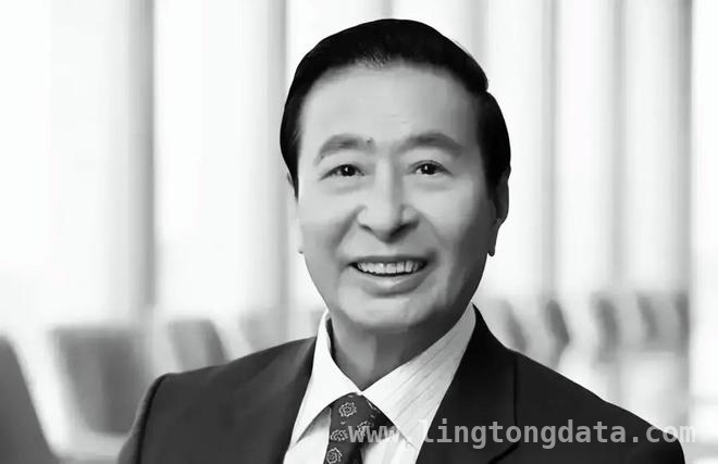 一代富豪李兆基驾鹤西去，奢华“皇宫”背后故事引人深思 李兆基安详辞世，其千亿资产与家族故事成传奇
