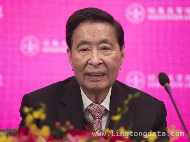 一代富豪李兆基驾鹤西去，奢华“皇宫”背后故事引人深思 李兆基安详辞世，其千亿资产与家族故事成传奇