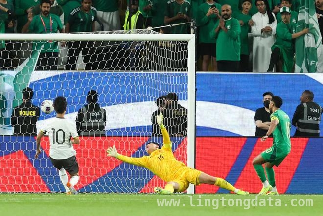 世预赛国足0-1不敌沙特，林良铭红牌成转折！，世预赛18强赛：国足0-1负沙特，少一人作战难挽败局！