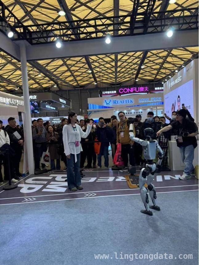 AWE2025：AI重塑家电，机器人站上舞台中央 AWE2025：AI与机器人闪耀家电盛会