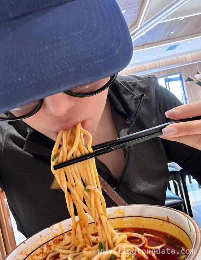 张馨予自曝体重困扰，母女携手开启减肥之旅！，张馨予事业爱情双丰收，却为体重“烦恼”不已！