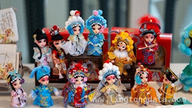 戏曲碰撞脱口秀，宛平长江剧场开启文化新体验，国潮IP领衔，宛平长江剧场演出季魅力无限