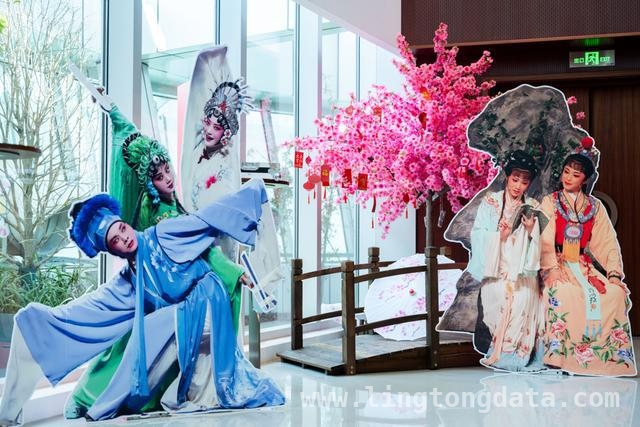 戏曲碰撞脱口秀，宛平长江剧场开启文化新体验，国潮IP领衔，宛平长江剧场演出季魅力无限
