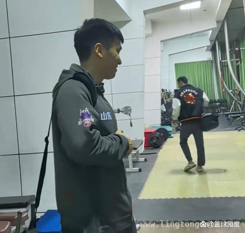 山东大胜江苏后球员加练，邱彪施压备战季后赛！，山东赛果与邱彪“敲打”，球员们能否奋起？