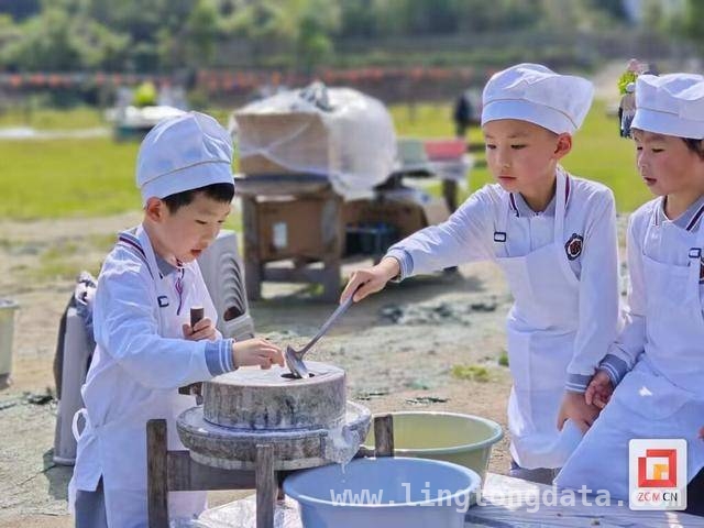 春日远足：自贡师生共赴自然之约，自贡师生春日行动，拥抱乡村自然之美