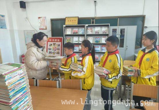 推进教育方案，聊城市实验小学图书漂流活动成效初显，3月18日，聊城市实验小学开启班级图书漂流热潮