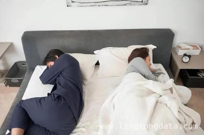 从甜蜜婚姻到破碎残局：护士出轨引发的风波 护士出轨后狮子大开口，丈夫曝光引轩然大波