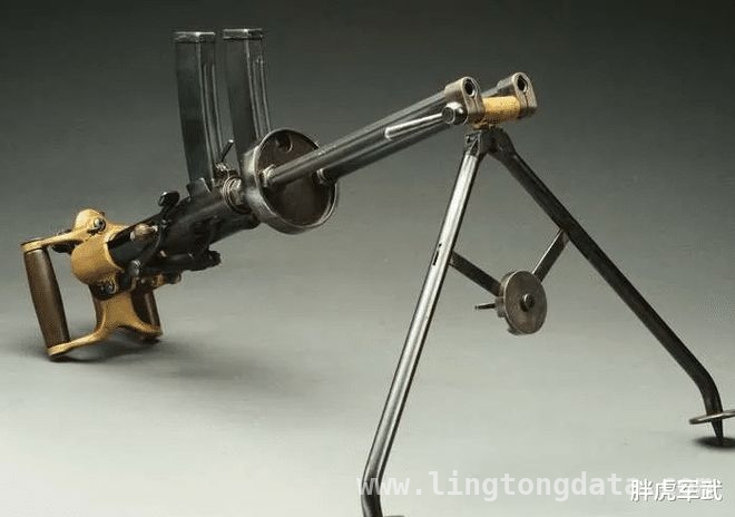 揭秘贝雷塔冲锋枪的独特设计与实战应用，探秘贝雷塔冲锋枪传奇历程