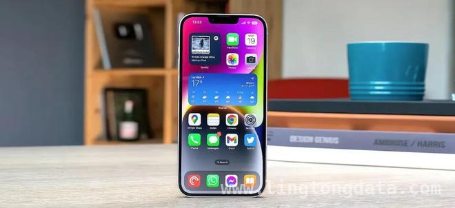苹果新宠iPhone16e不受待见，价格成致命伤！