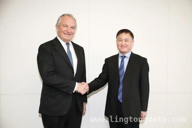 潘功胜与德银主席卫礼思会面，聚焦全球经济及中国金融开放，2025年央行行长潘功胜会见德银主席，共商经济金融议题