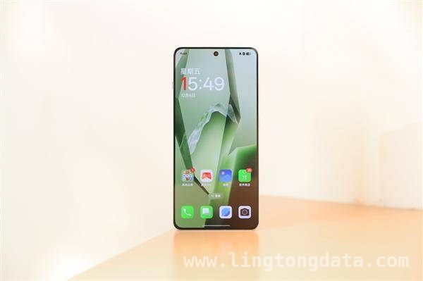 一加13T：小屏手机市场的新搅局者