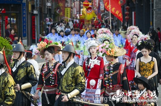 肥东撮街簪花节：千年文化绽放新魅力，肥东撮街簪花节，让非遗簪花文化焕发生机