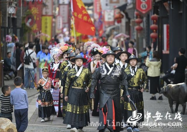 肥东撮街簪花节：千年文化绽放新魅力，肥东撮街簪花节，让非遗簪花文化焕发生机