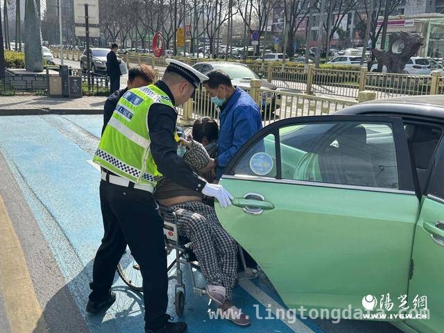 雁塔交警“组合拳”出击，交大一附院周边交通秩序大改善 警医联动，交大一附院周边交通焕新颜