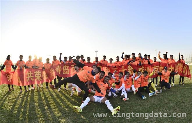 中国足球青训：现状、挑战与鲁能足校新方案之思辨，中国足球青训痛点待解，鲁能足校政策调整引关注