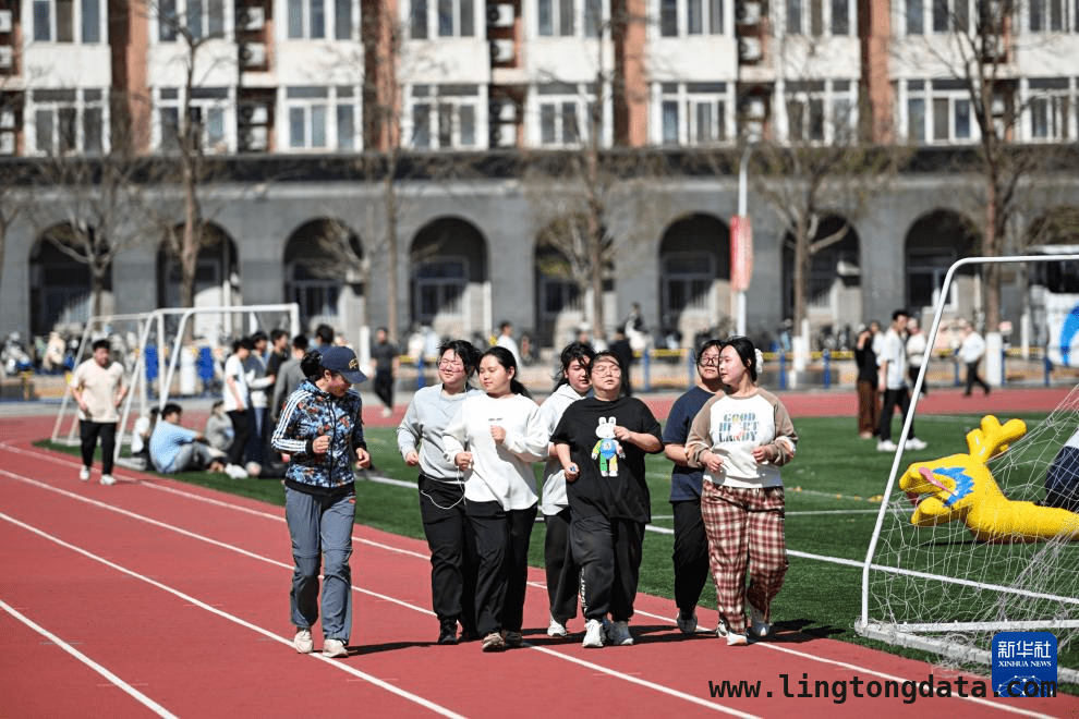 聚焦中国农业大学东校区减脂课：从操场到食堂的健康探索，中国农大东校区减脂课：运动+智慧食堂，助力学生减脂