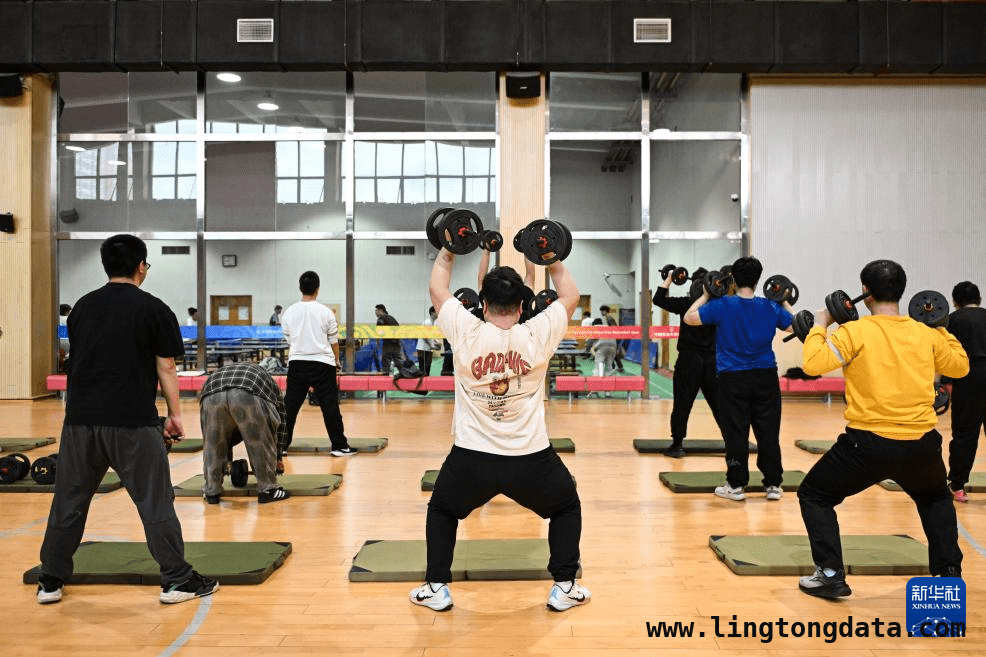 聚焦中国农业大学东校区减脂课：从操场到食堂的健康探索，中国农大东校区减脂课：运动+智慧食堂，助力学生减脂