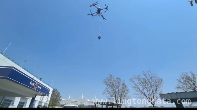 F1中国赛：无人机、机器人助力安保显神通 三天F1盛会，嘉定警方全方位守护观众安全与赛事秩序