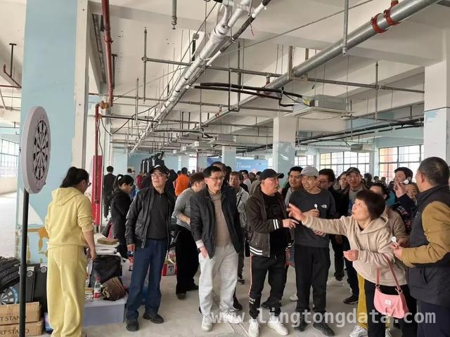 彭浦新村街道软式飞镖赛：社区体育盛会激情上演 一场“飞”进社区的飞镖盛宴，彭浦新村街道赛况精彩