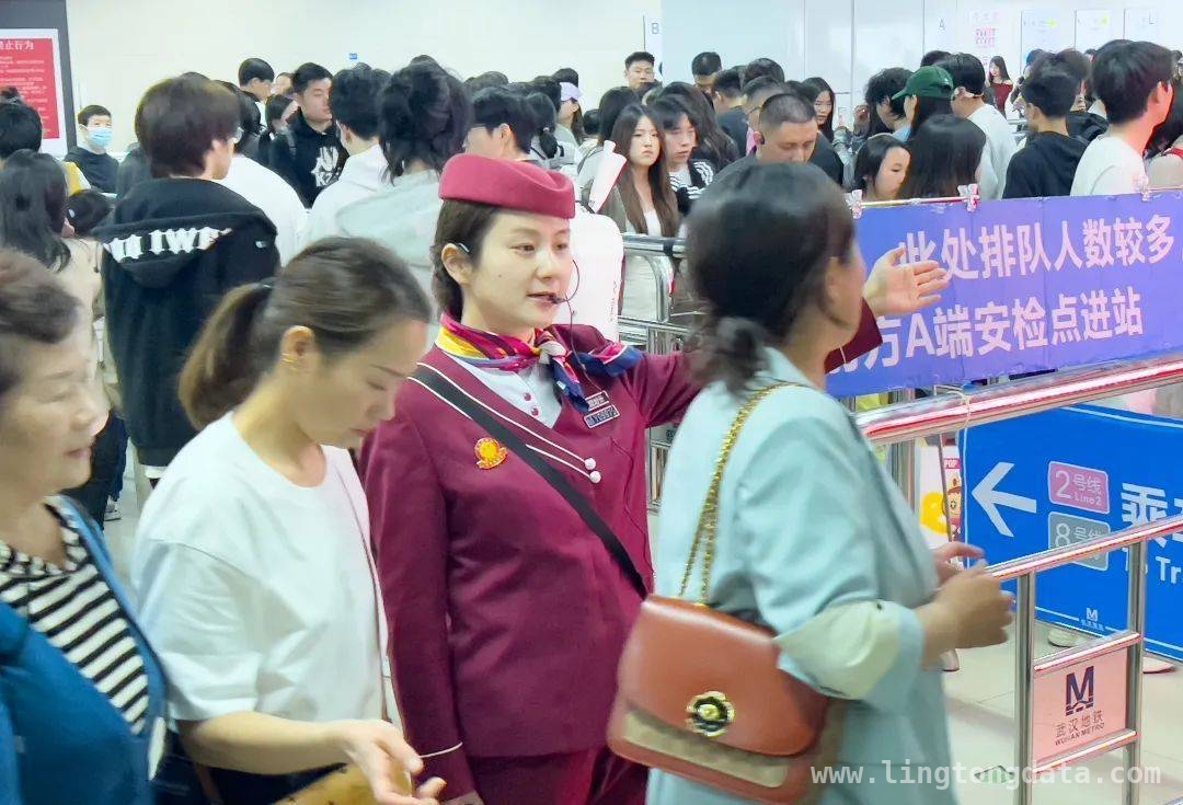 赏樱季汉马期间，武汉地铁3月22日平稳应对高客流，3月22日武汉地铁客运火爆，温馨提醒出行注意事项