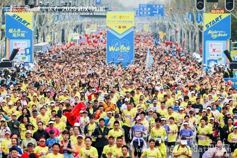 金标首秀，2025武汉马拉松燃爆春日江城，跑遍武汉美景，2025武汉马拉松精彩不断