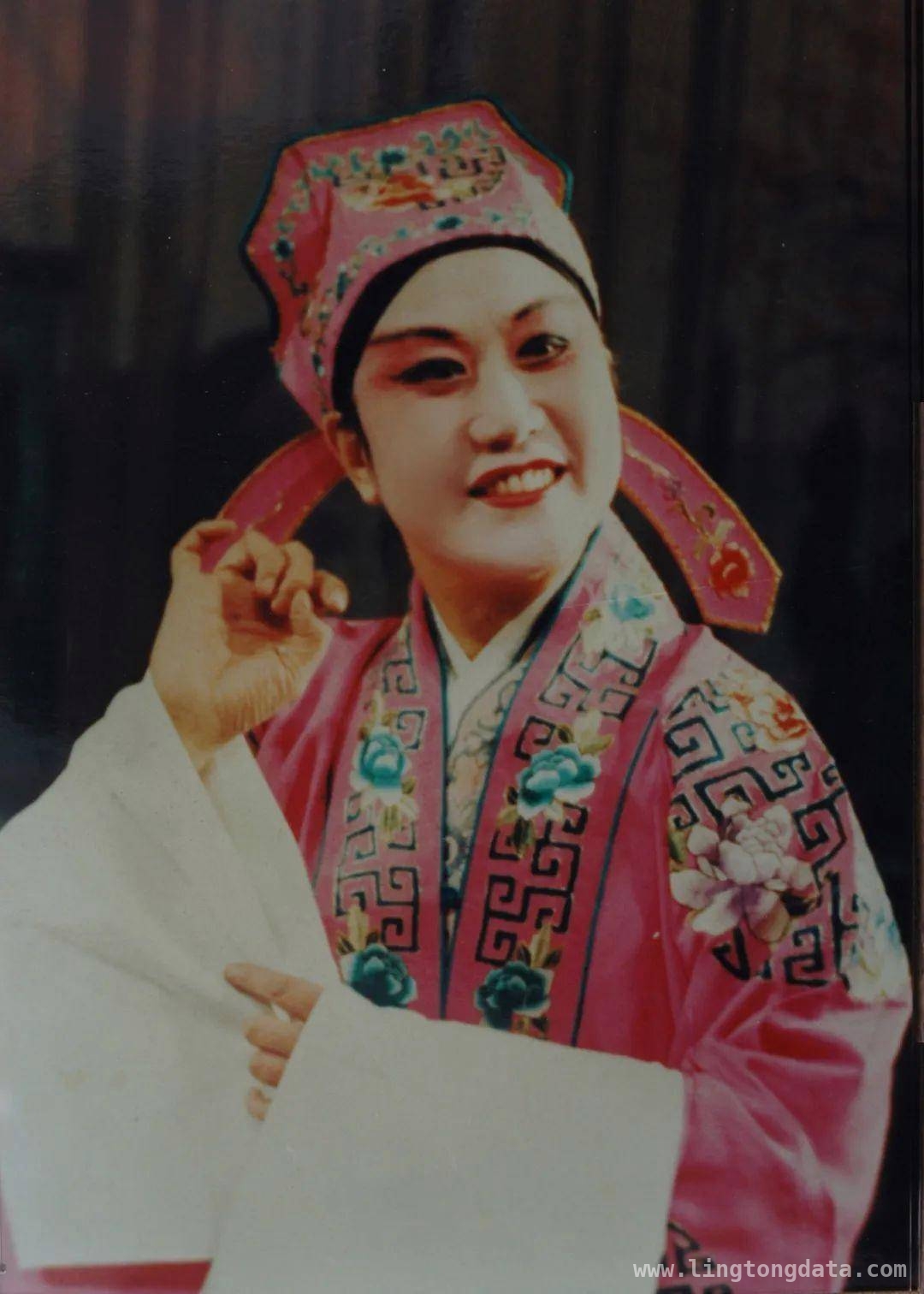 杨秀英同志不幸离世，73年淮海戏生涯熠熠生辉 国家级非遗淮海戏“杨派”创始人杨秀英逝世，舞台经典永留存