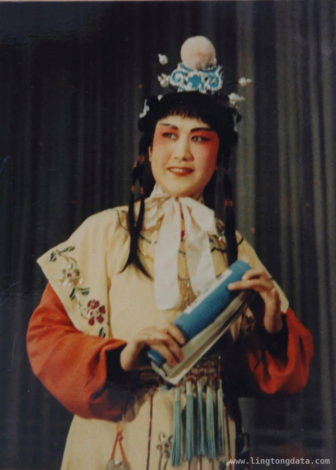杨秀英同志不幸离世，73年淮海戏生涯熠熠生辉 国家级非遗淮海戏“杨派”创始人杨秀英逝世，舞台经典永留存