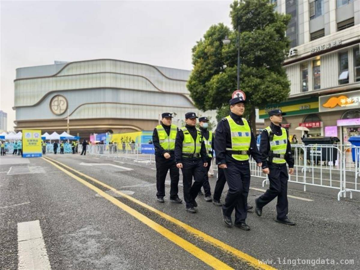 1. 2025汉马：武昌公安“警”彩护航，与跑者共赴春日之约 5. 2025汉马赛场：武昌公安藏蓝身影铸就最美风景