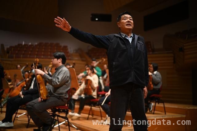 “上海之春”奏响时代乐章，经典与新人共绽光芒，第40届“上海之春”：音乐传承的舞台，新人闪耀的起点