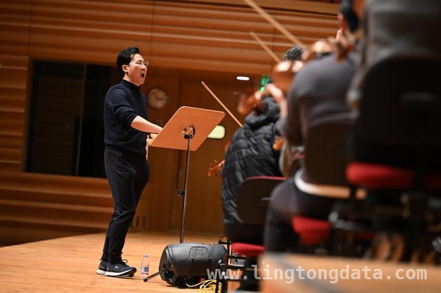 “上海之春”奏响时代乐章，经典与新人共绽光芒，第40届“上海之春”：音乐传承的舞台，新人闪耀的起点